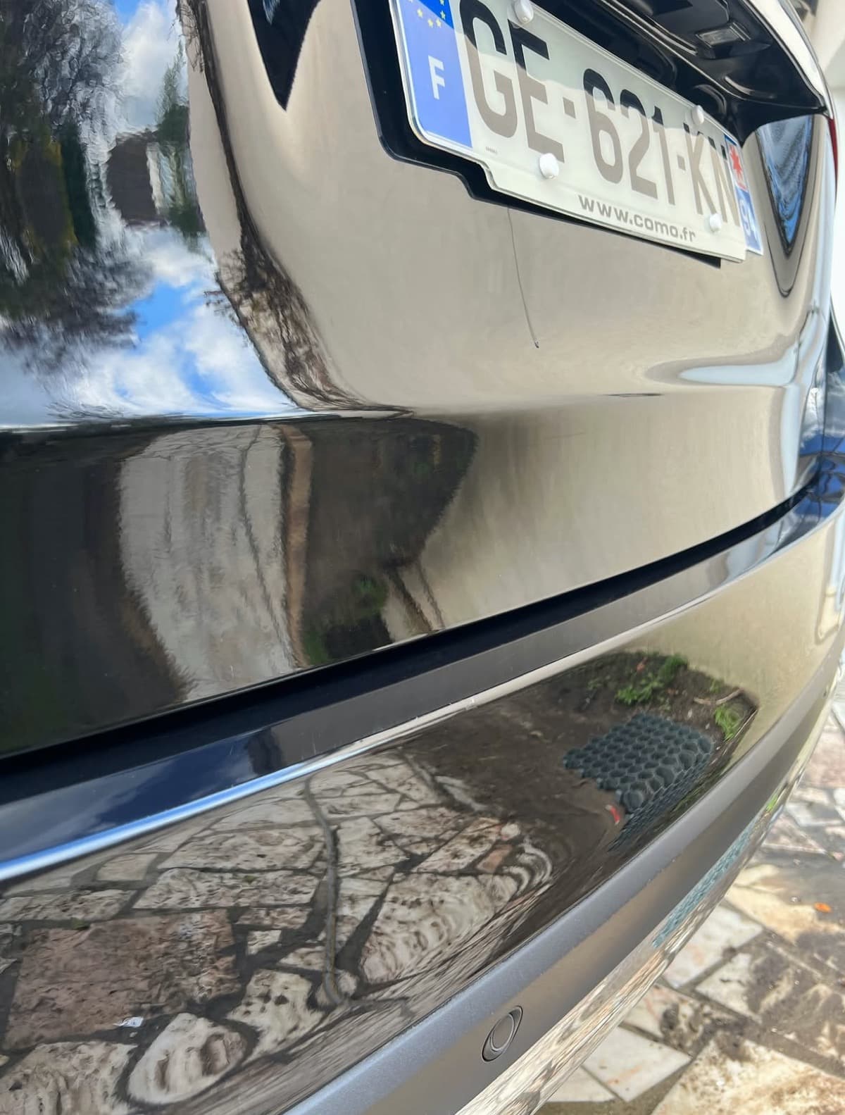 Pare-chocs arrière décrassé à France — Après