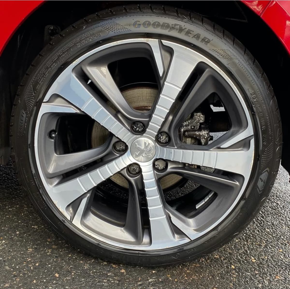 Jantes encrassées restaurées à France — Après