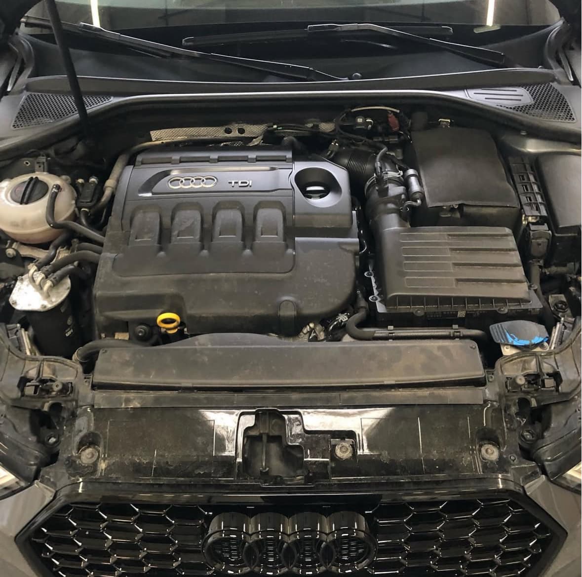 Dégraissage moteur Audi TDI à Talence à Bordeaux — Avant