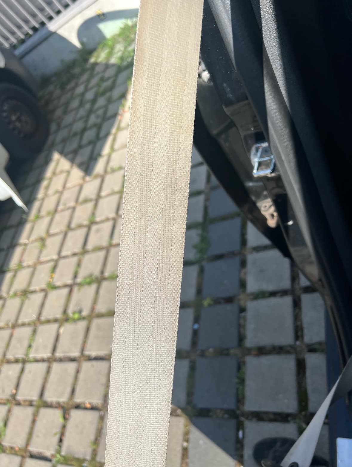 Nettoyage ceinture de sécurité à Fleury-sur-Orne à Caen — Après