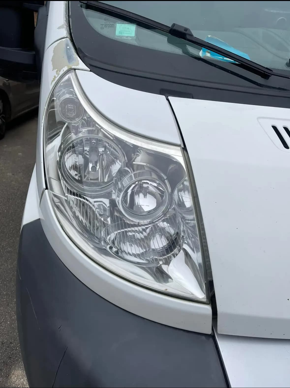 Rénovation phare utilitaire Fiat Ducato à Seclin à Lille — Après