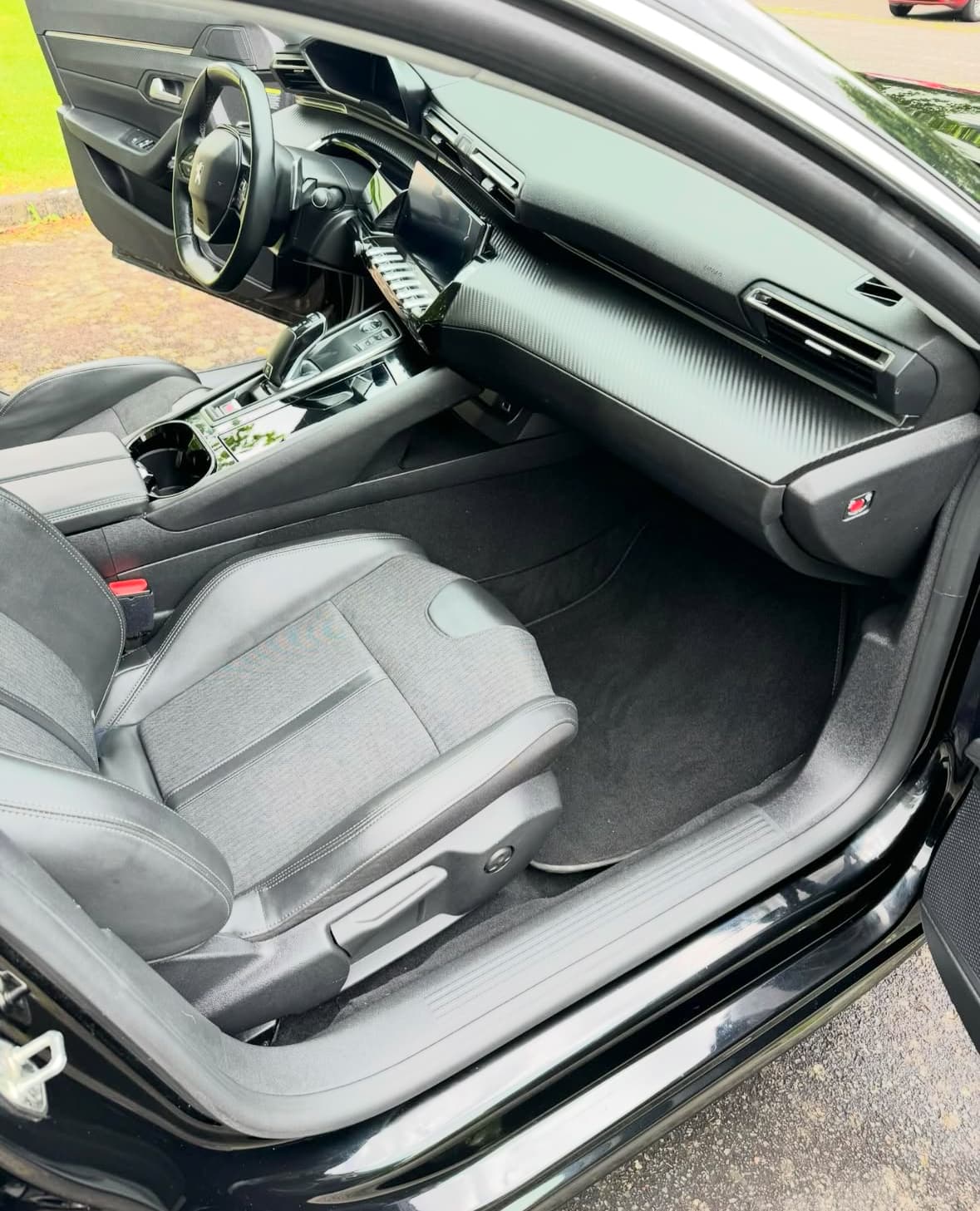 Nettoyage intérieur Peugeot 508 à Lattes à Montpellier — Après