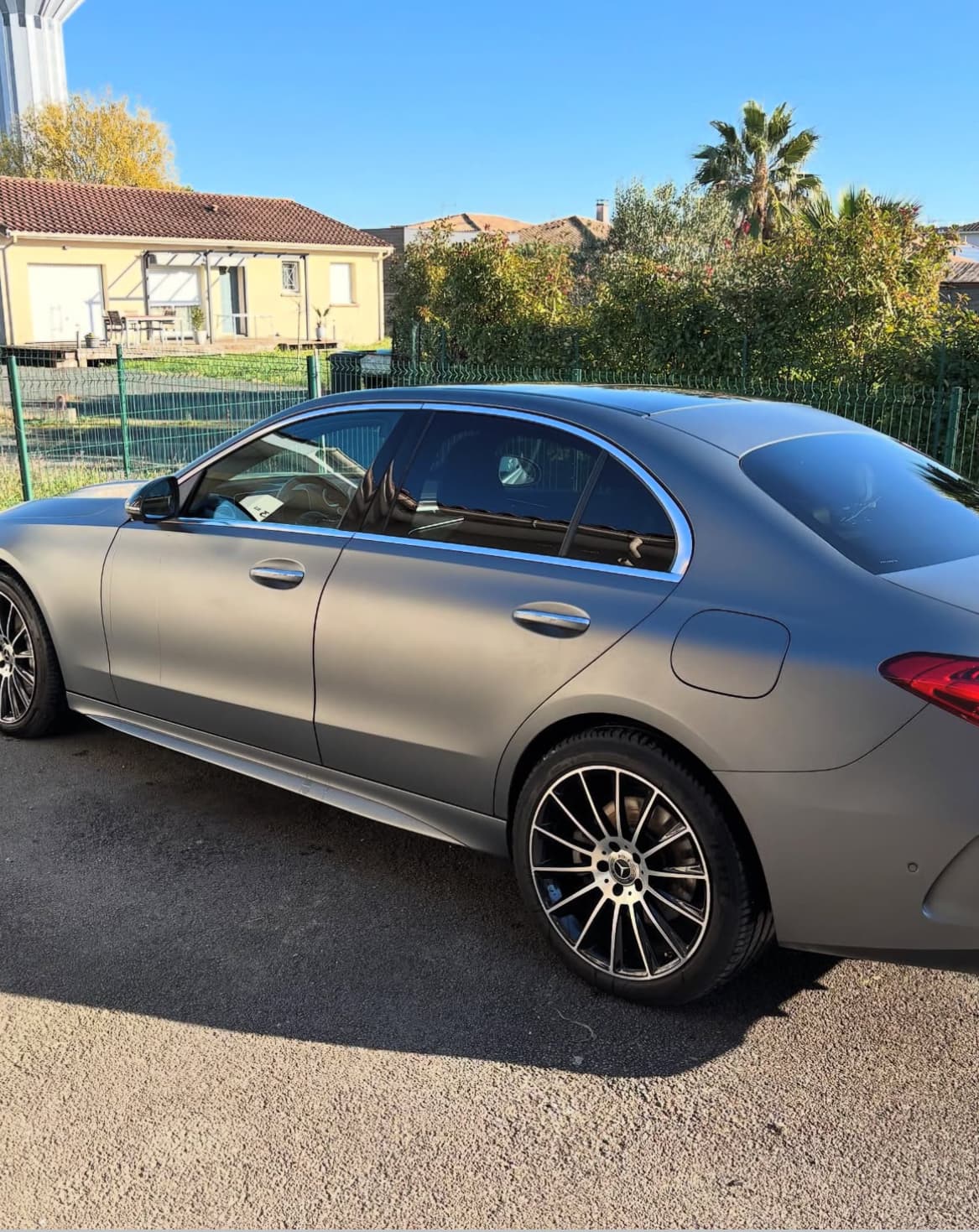 Lavage extérieur Mercedes Classe C à Bouguenais à Nantes — Après