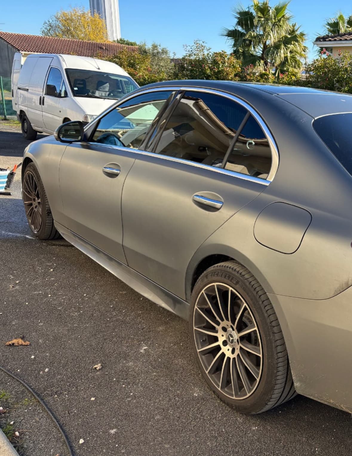 Lavage extérieur Mercedes Classe C à Bouguenais à Nantes — Avant