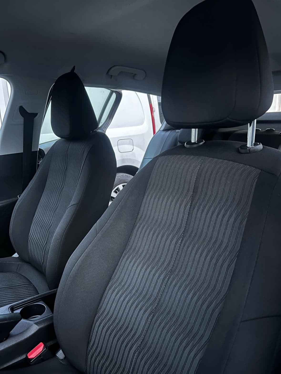 Traitement anti-moisissure sièges à Mont-Saint-Aignan à Rouen — Après