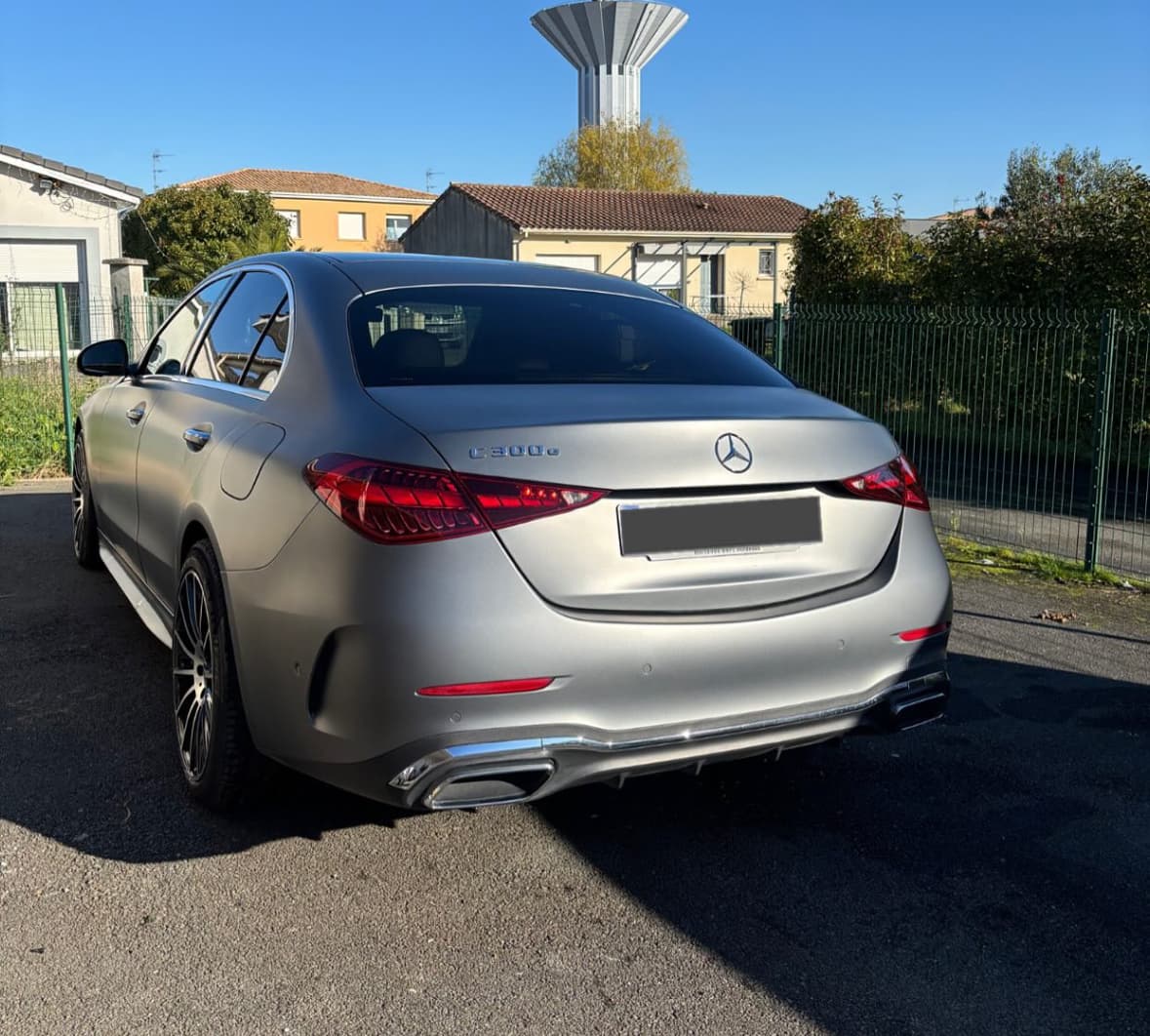 Lavage extérieur Mercedes C300e à Bois-Guillaume à Rouen — Après