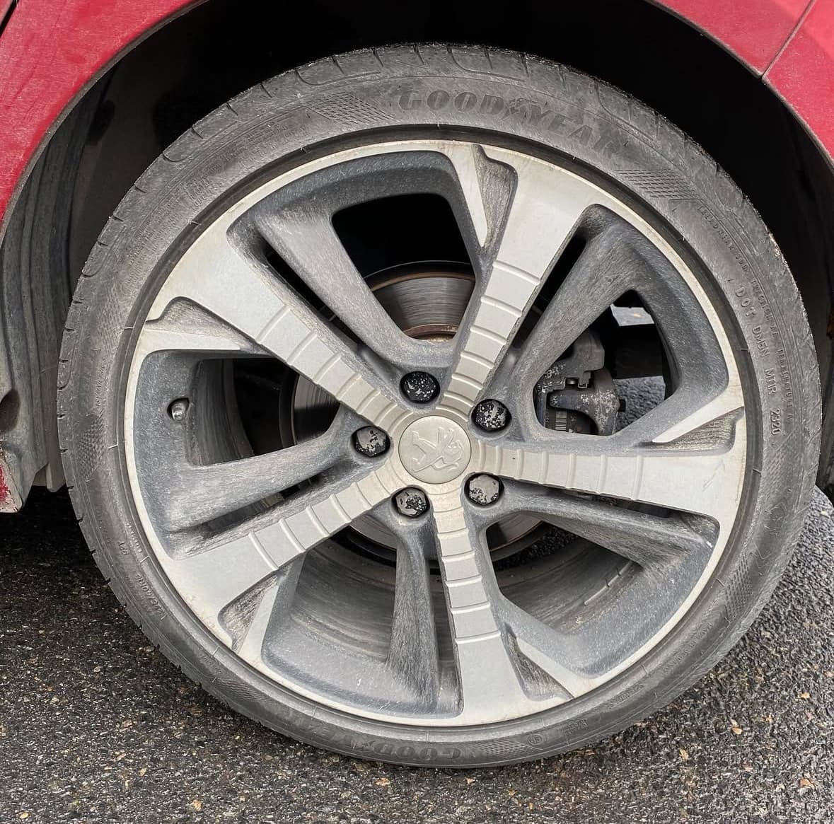 Décontamination jantes Peugeot à Oberhausbergen à Strasbourg — Avant